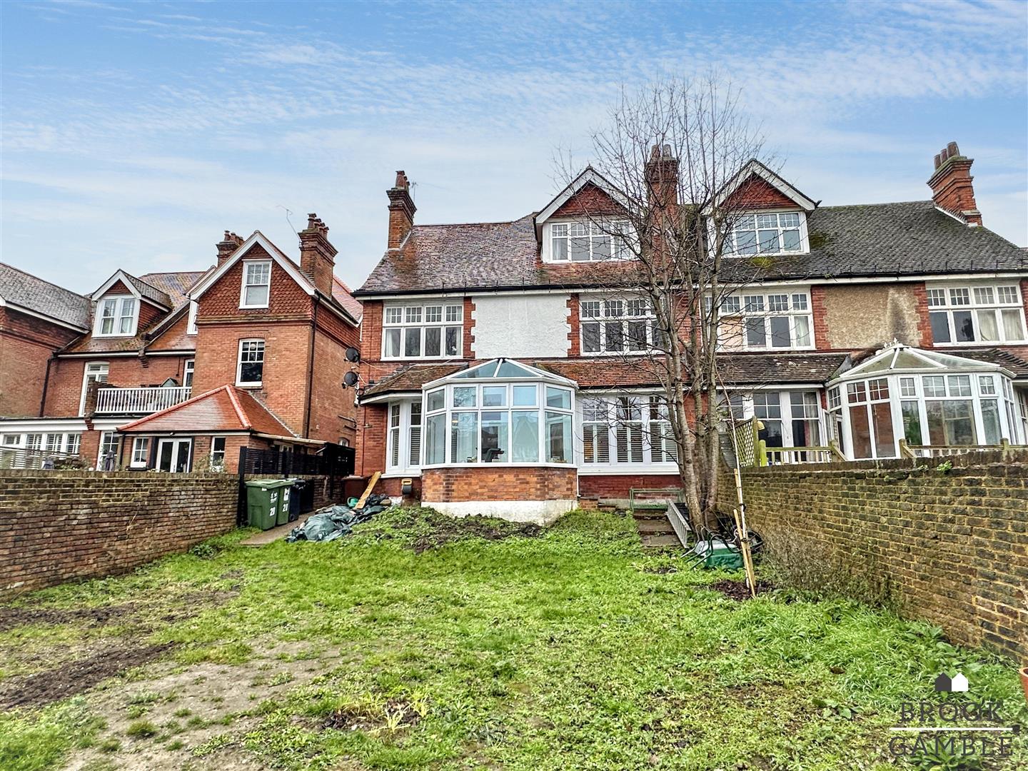 3 Bedroom Flat - Garden for Sale: £525,000. Arlington Road in Eastbourne, East Sussex